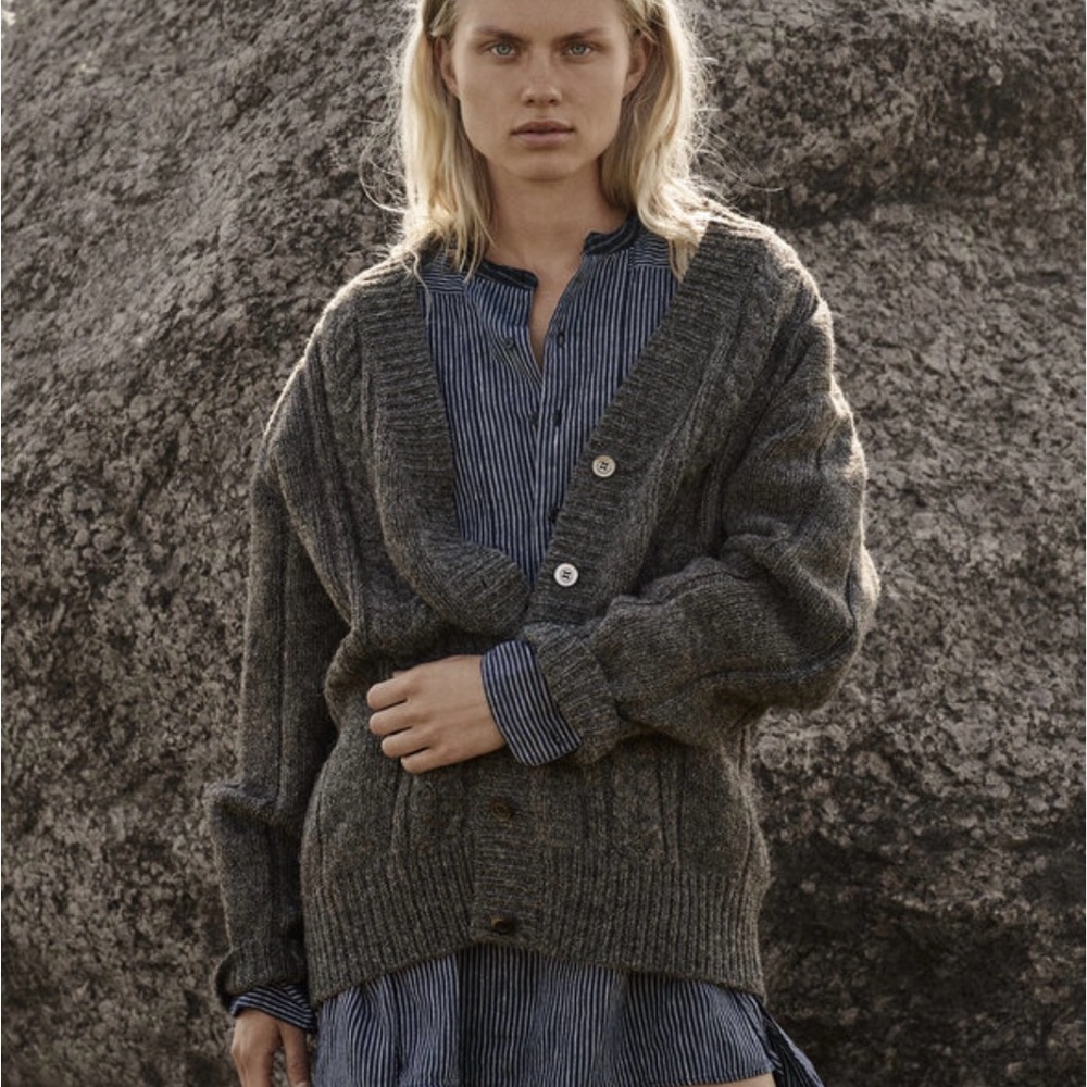 Nygårdsanna (100% undyed British Wool) Cable Knit Cardigan Sweater - Picture 4 of 6